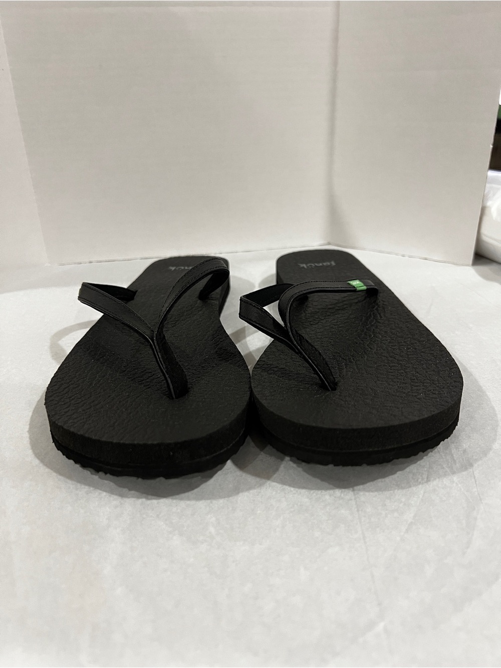 Sanuk Yoga Coral Flip Flop Size 9 Black Comfy - Picture 2 of 10